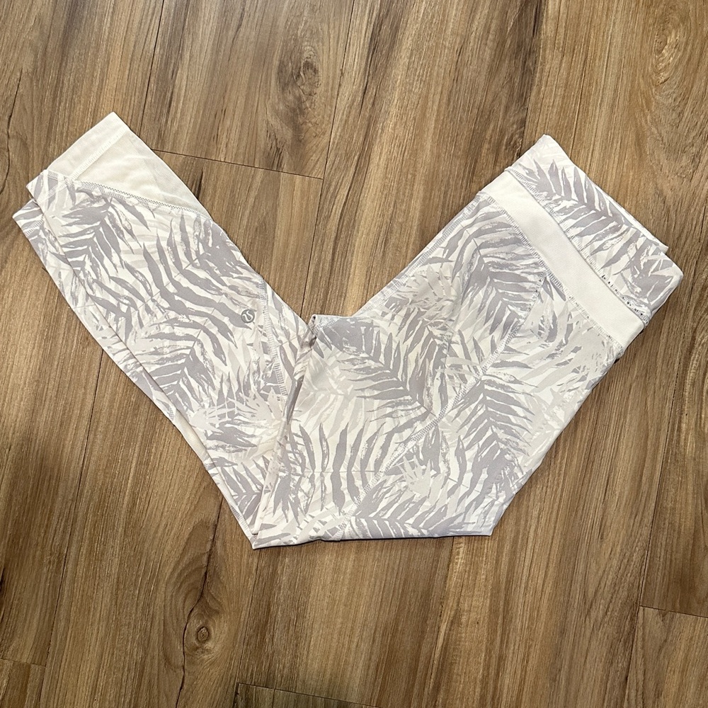 Lululemon White and Gray Leaf Print Leggings